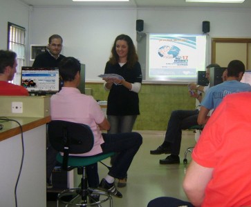 Voluntari@s digitales acercan ACD a Lucena El mart